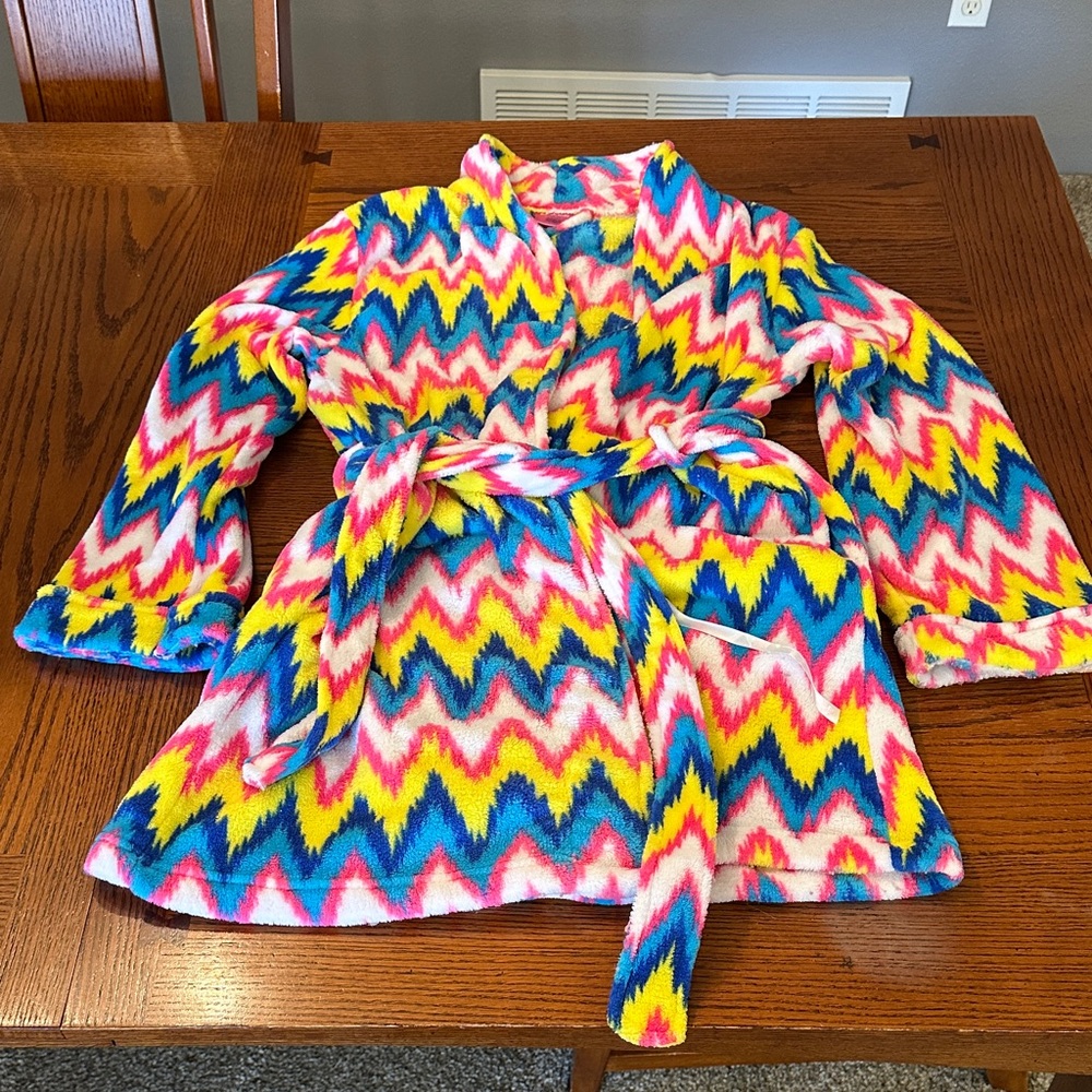 Women’s Body candy, Colorful Zigzag Patterned Robe size XL